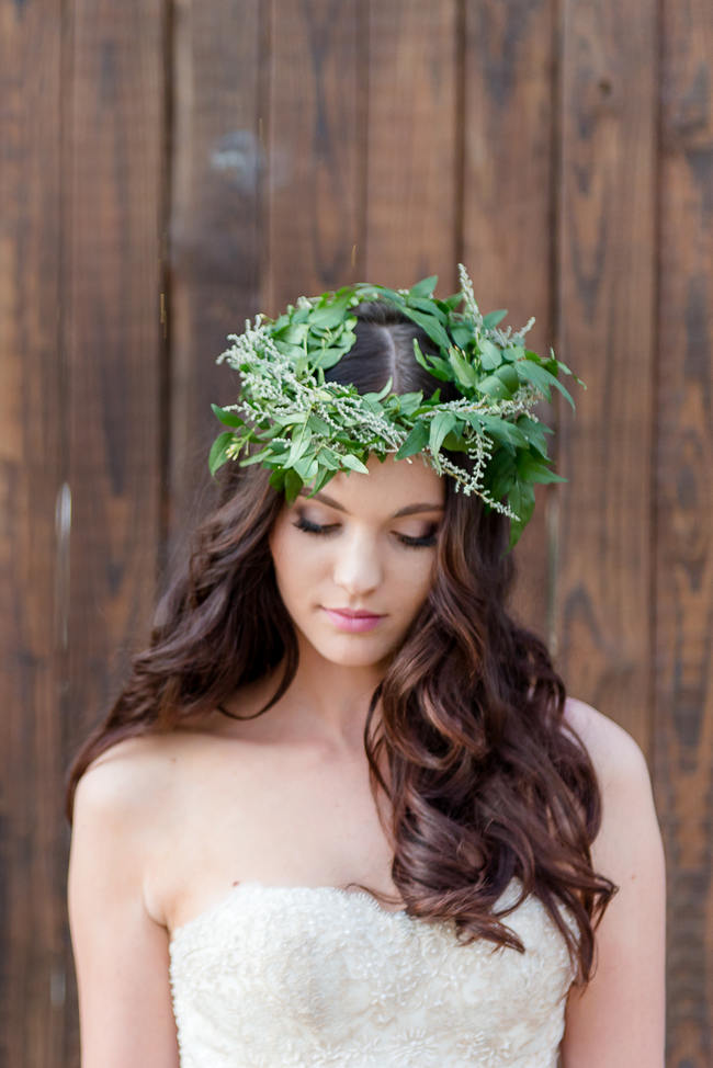 Romantic, Rustic Autumn Barn Wedding Ideas {Lightburst Photography}