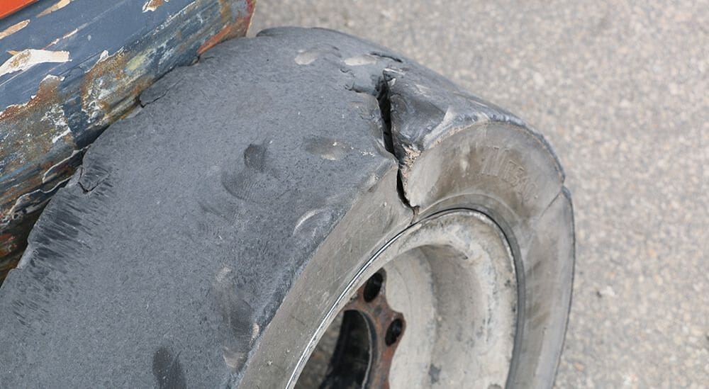 When to Replace Your Forklift Tires [Plus How to Check Forklifts Tires]