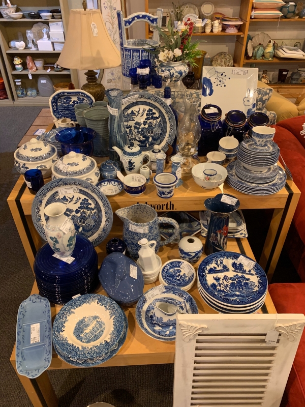Second hand home decor The Consignment Gallery New Hampshire