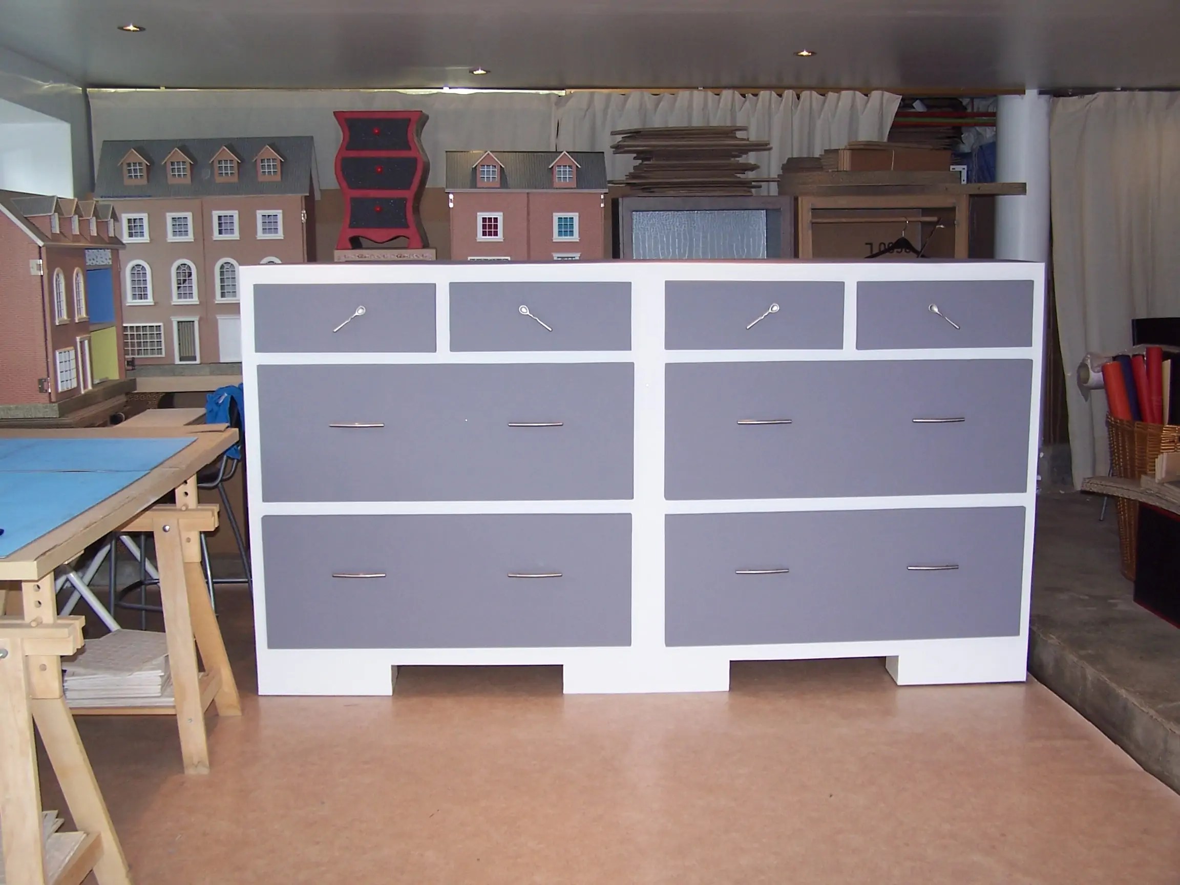 Construisez vousmême votre meuble en carton