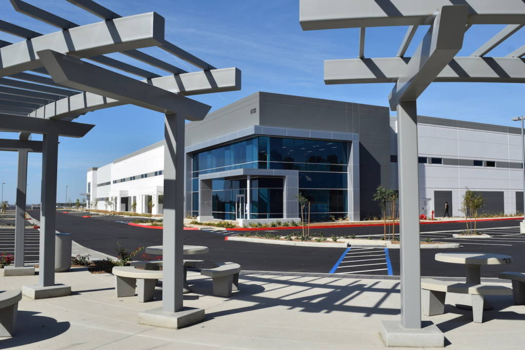 Ensuring space and seamless aesthetics in a California warehouse