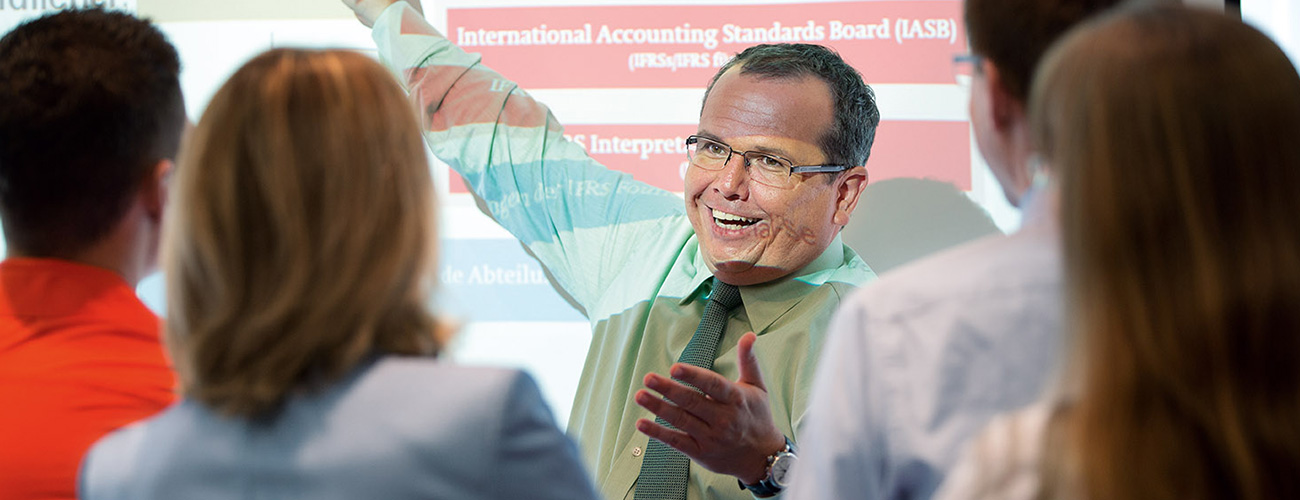 IFRSController CA controller akademie