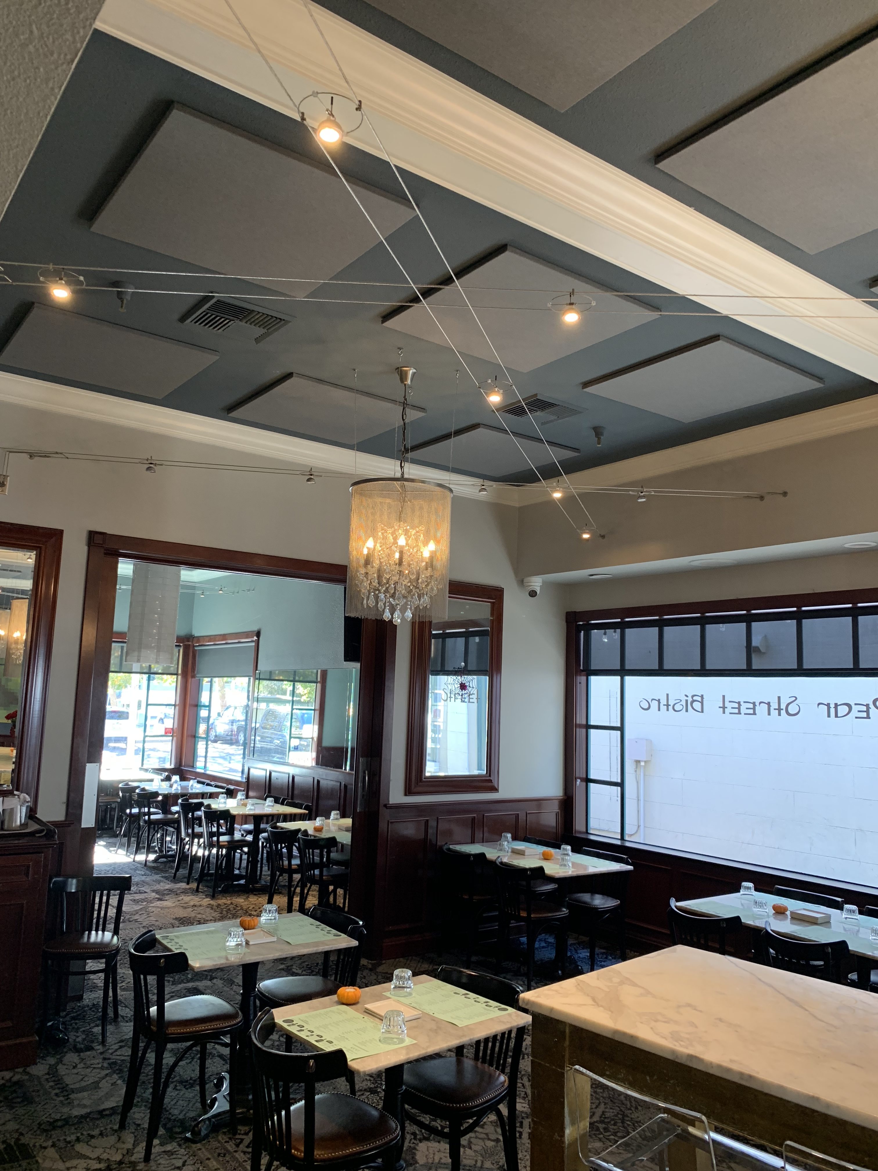 Restaurant Acoustics & Noise Reduction Control Noisy Restaurants