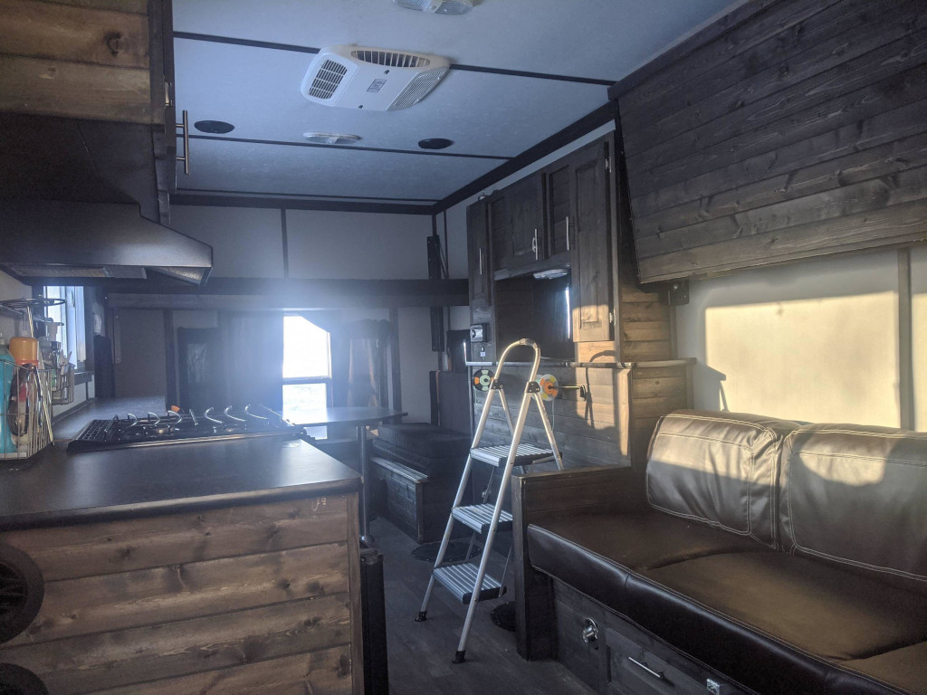 Utah Ice House Rental Cookie's on Upper Red LakeCookie's on Upper Red