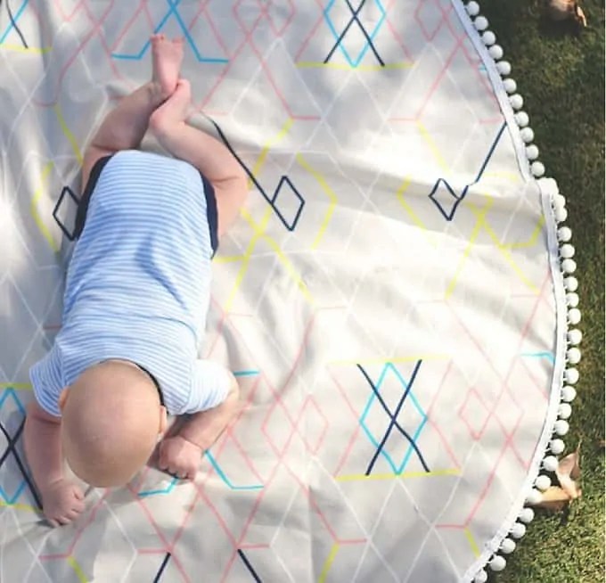 30 Wonderful Picnic Blankets That You'll Want to Recreate • Cool Crafts