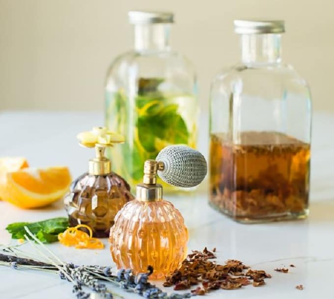 DIY Perfumes 30 Ways To Make Your Own Perfume (without chemicals) • Cool Crafts