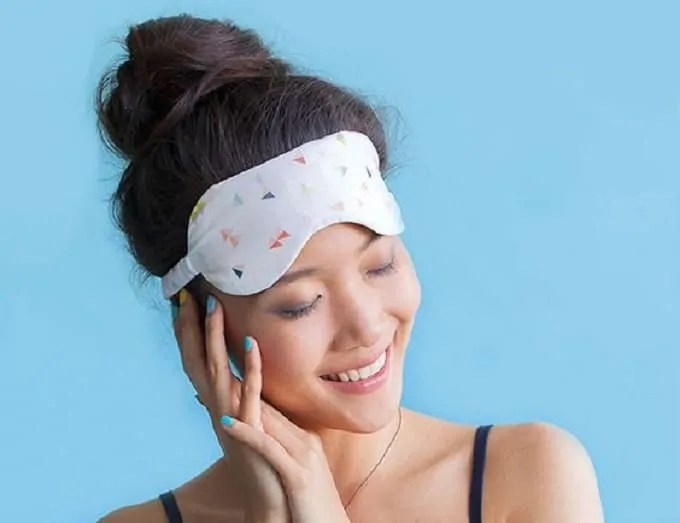 30 Ways to Make Your Own Homemade Sleep Mask • Cool Crafts