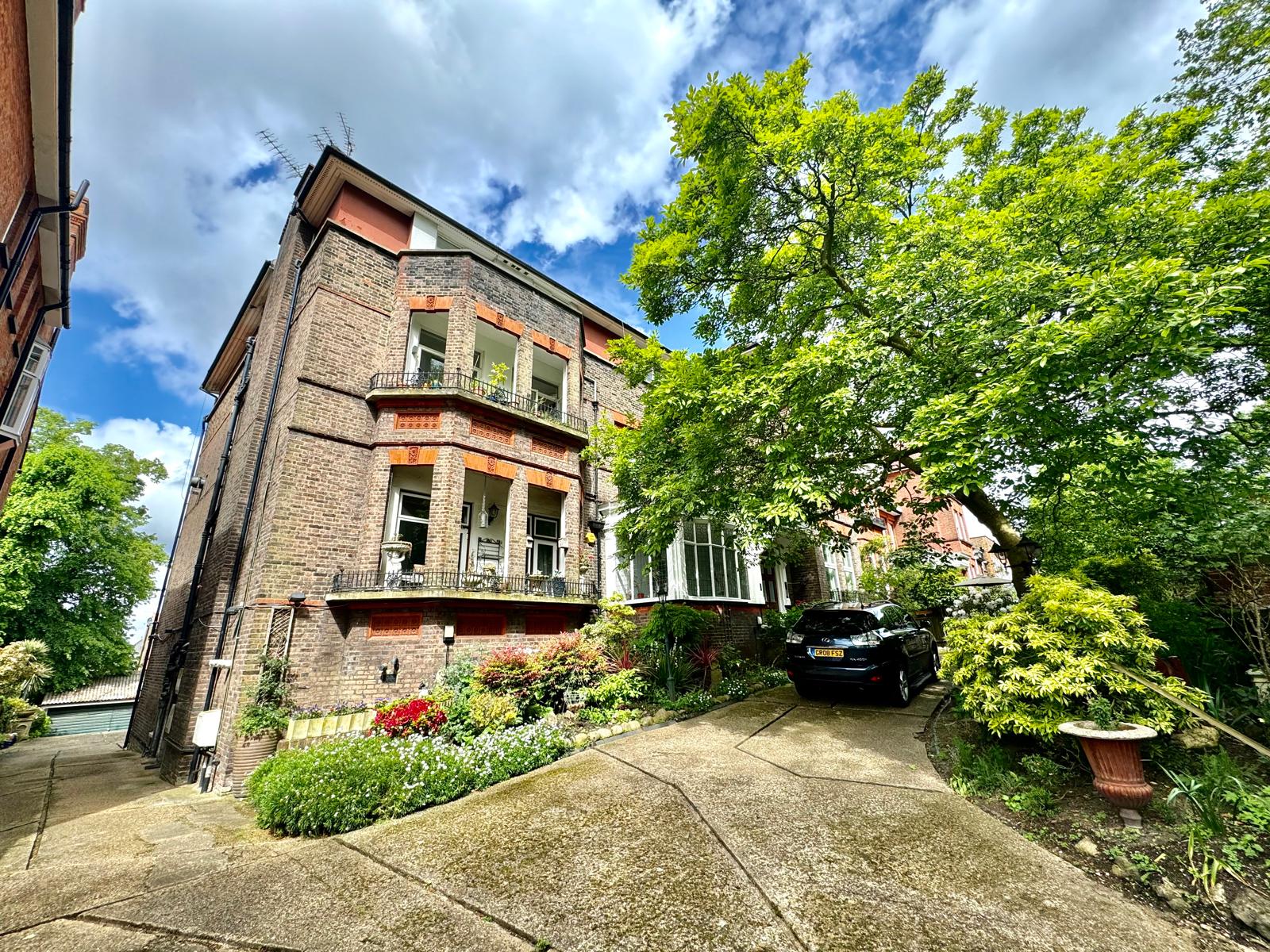 Maresfield Gardens, Hampstead NW3 https//www.coolcribs.co.uk