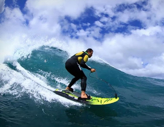 Jetsurf Is A Lightweight, Compact 35MPH Motorized Surfboard