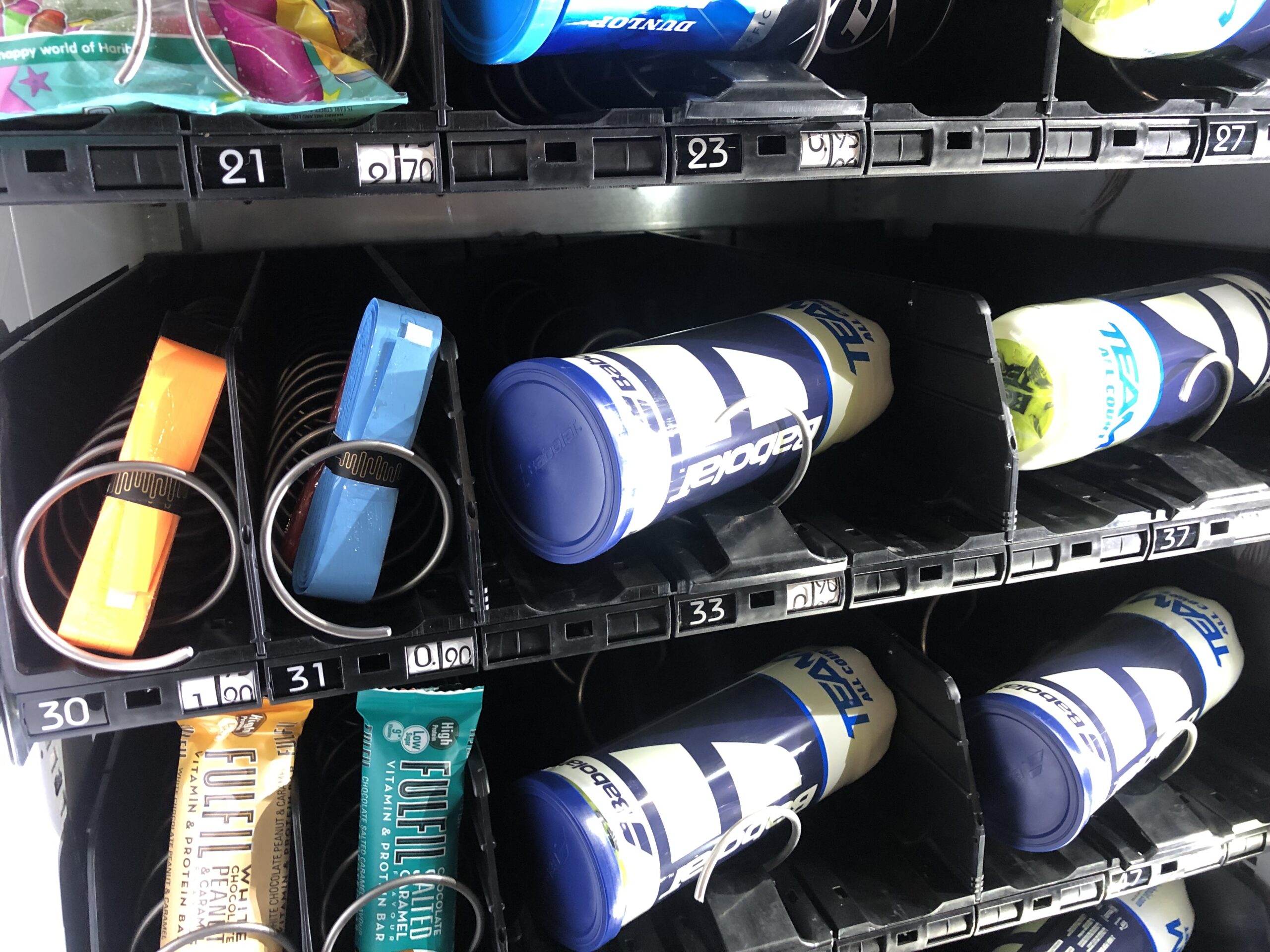 TB2000 TENNIS BALL VENDING MACHINE CoreVend