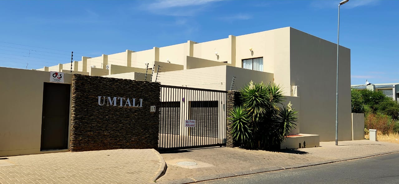 UMTALI KLEINE KUPPE Corniel Nel Real Estate