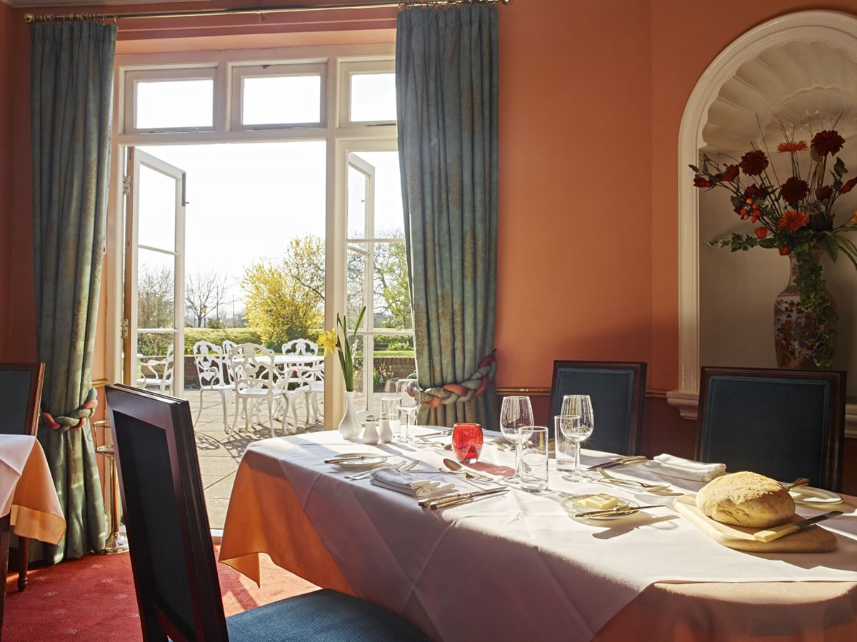 Luxury Cotswold Hotel & Restaurant Gloucester Fine Dining Restaurant