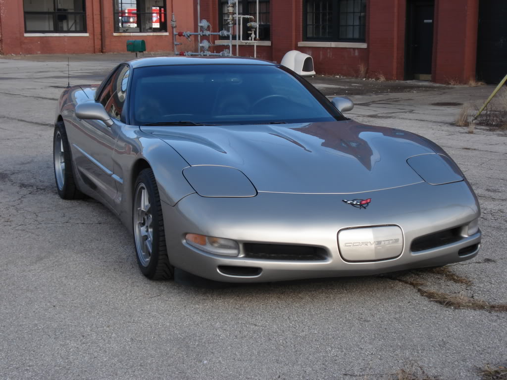 Light Pewter 2000 Chevrolet Corvette