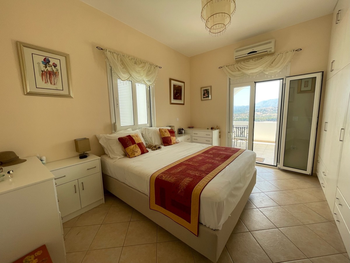 Stunning Villa With Breathtaking Views For Sale In Exopoli