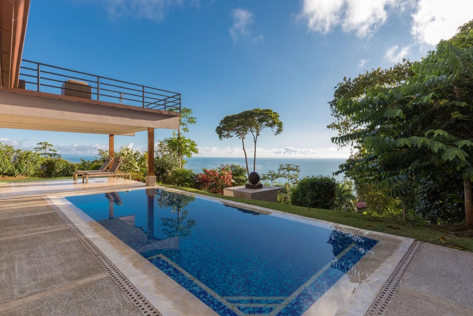 1.1 ACRES 4 Bedroom Home With Pool And Amazing Ocean View In