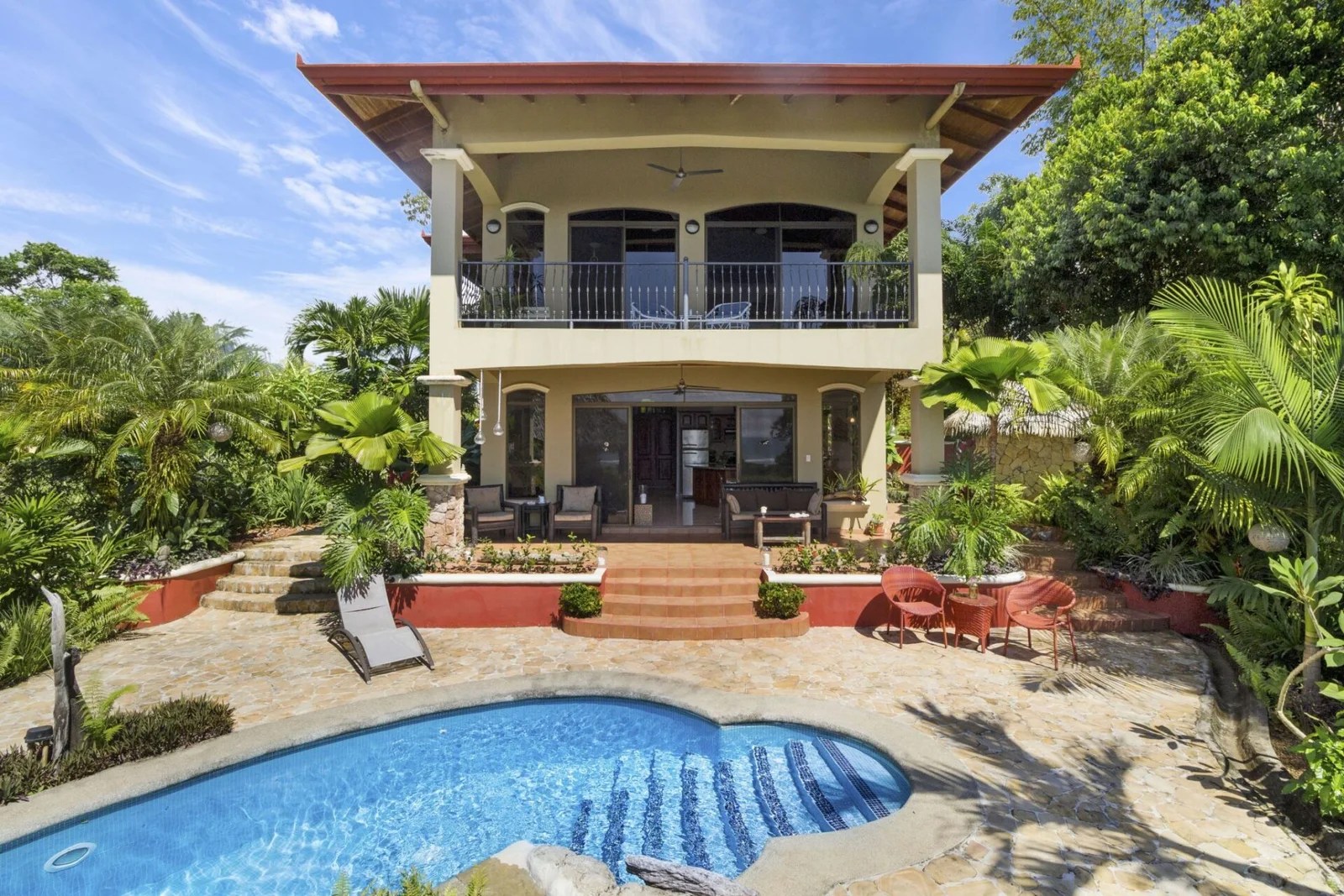 0.8 ACRES 3 Bedroom Ocean View Home With Pool, Incredible Ocean View