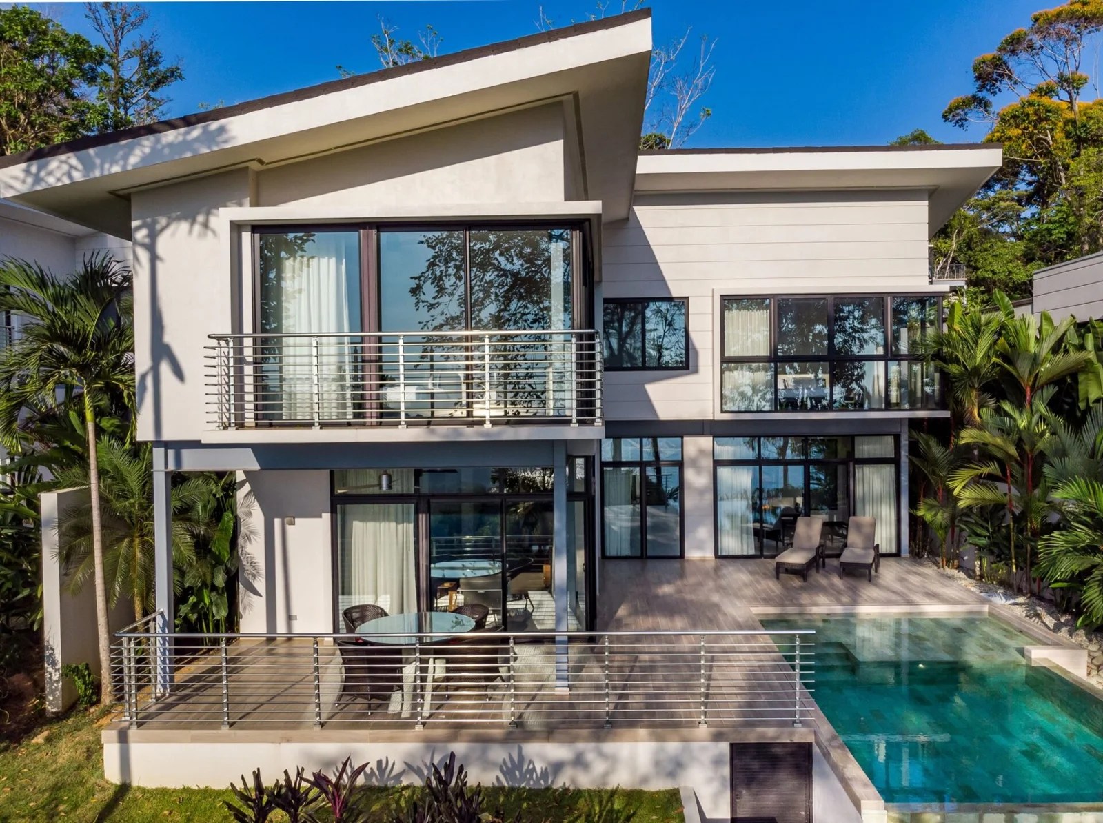 CONDO 3 Bedroom Luxury Stand Alone Villa With Pool And Incredible