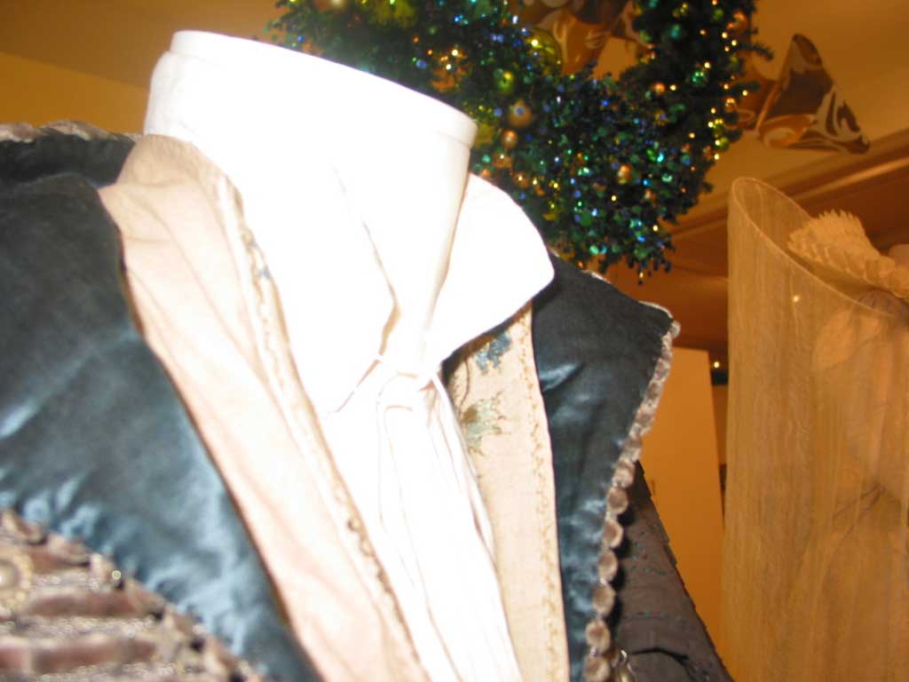 The Costumer's Guide to Movie Costumes