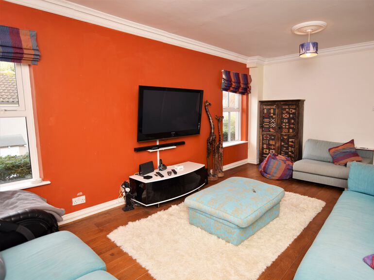 Middleton On Sea Holiday Home with Pool