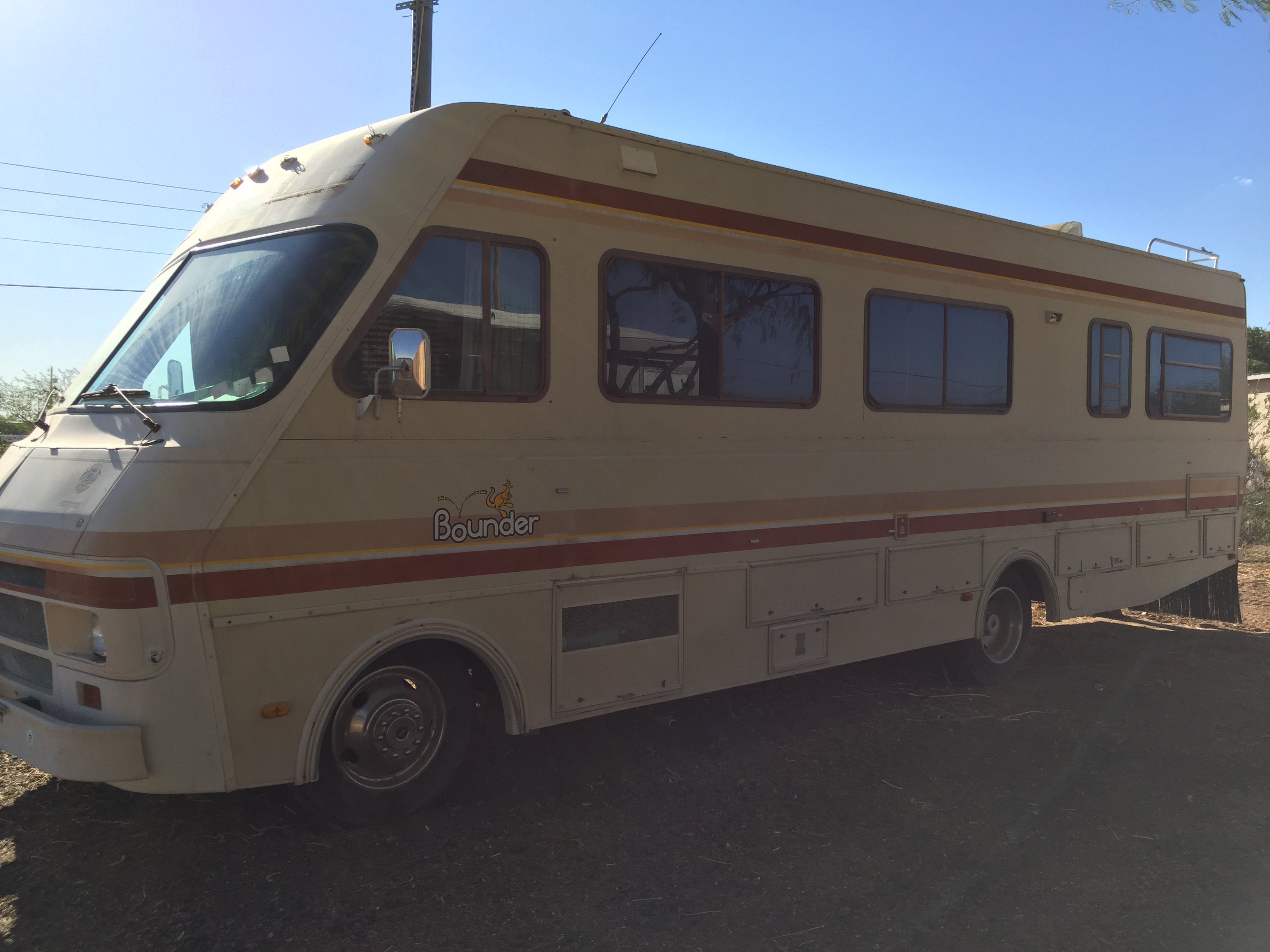 Breaking Bad RV look a like 😎 Classified Ads Discussion forum