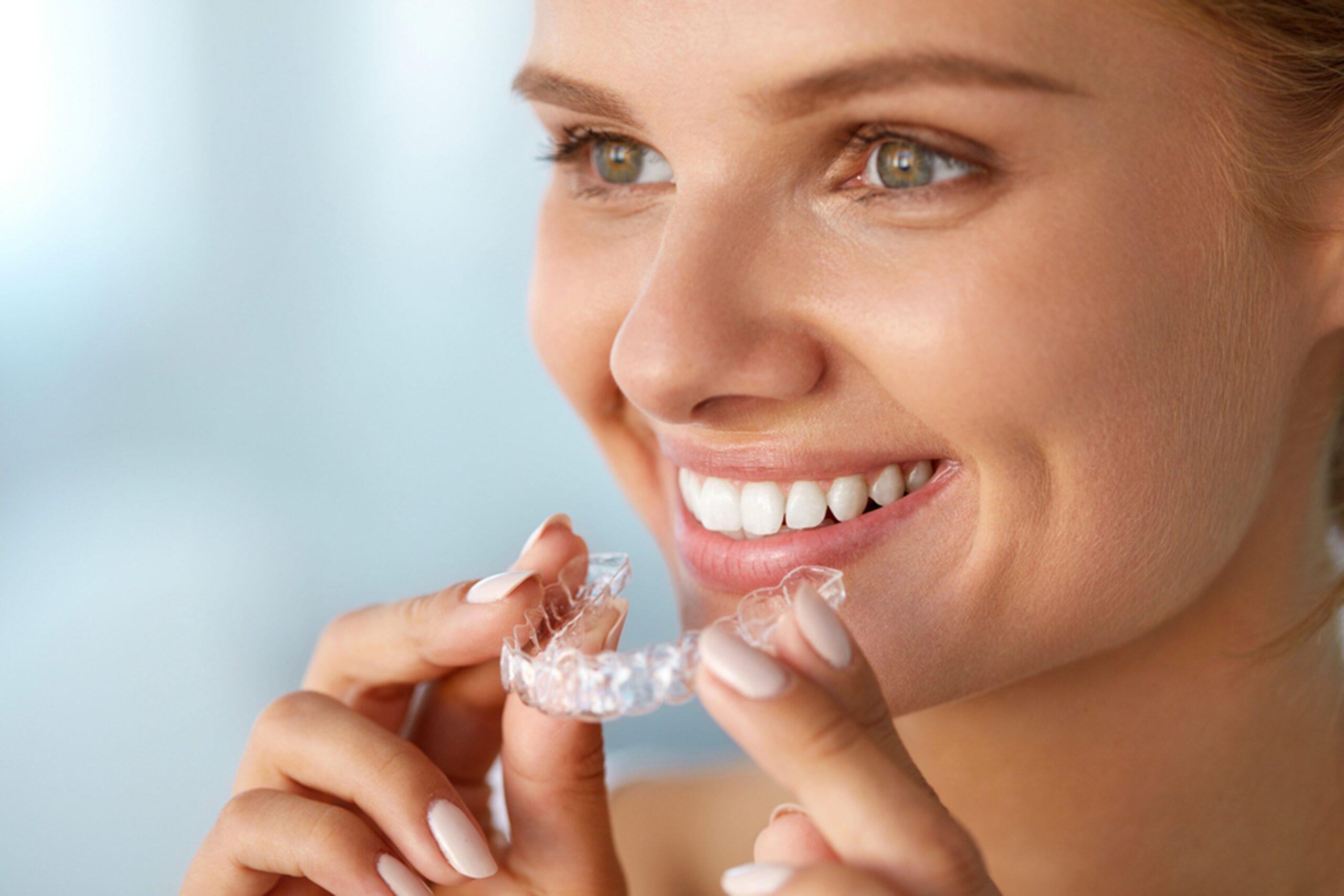 How to Correct Misaligned Teeth Using Invisalign Treatment?