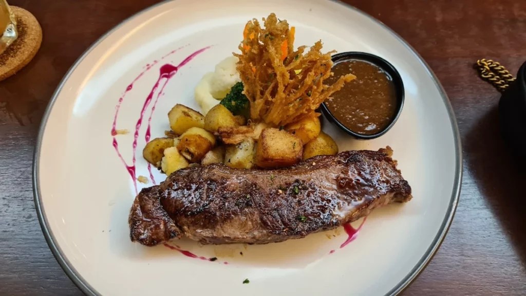 10 Western Restaurants For The Best Western Food in Kuching!