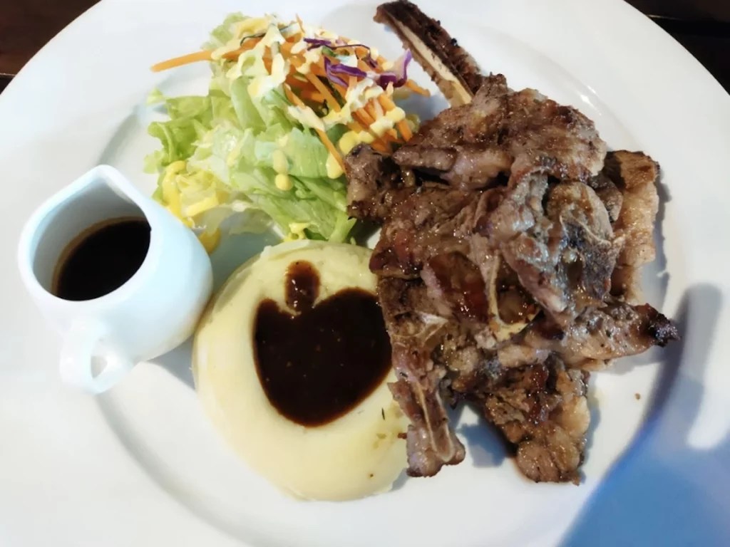 10 Western Restaurants For The Best Western Food in Kuching!