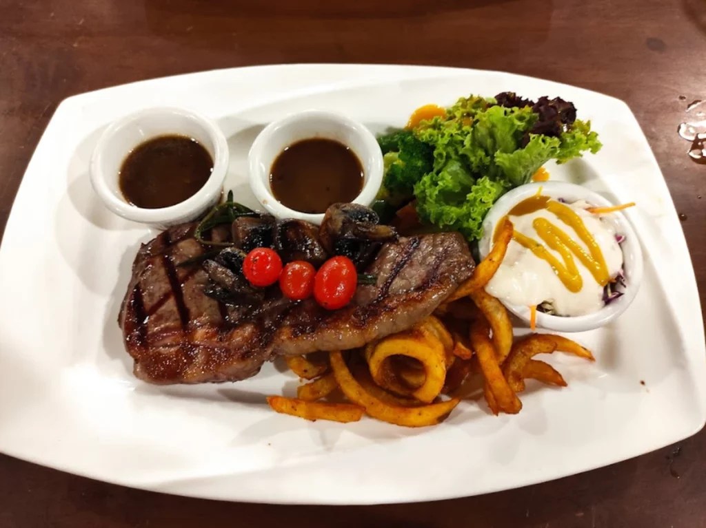 10 Western Restaurants For The Best Western Food in Melaka!