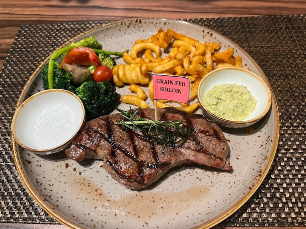 20 Best Restaurants in TTDI for Unique Mouthwatering Foods!