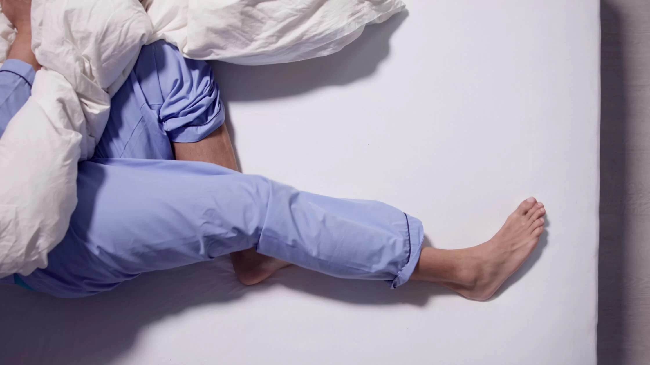 How Weighted Blankets Aid in Restless Leg Syndrome?