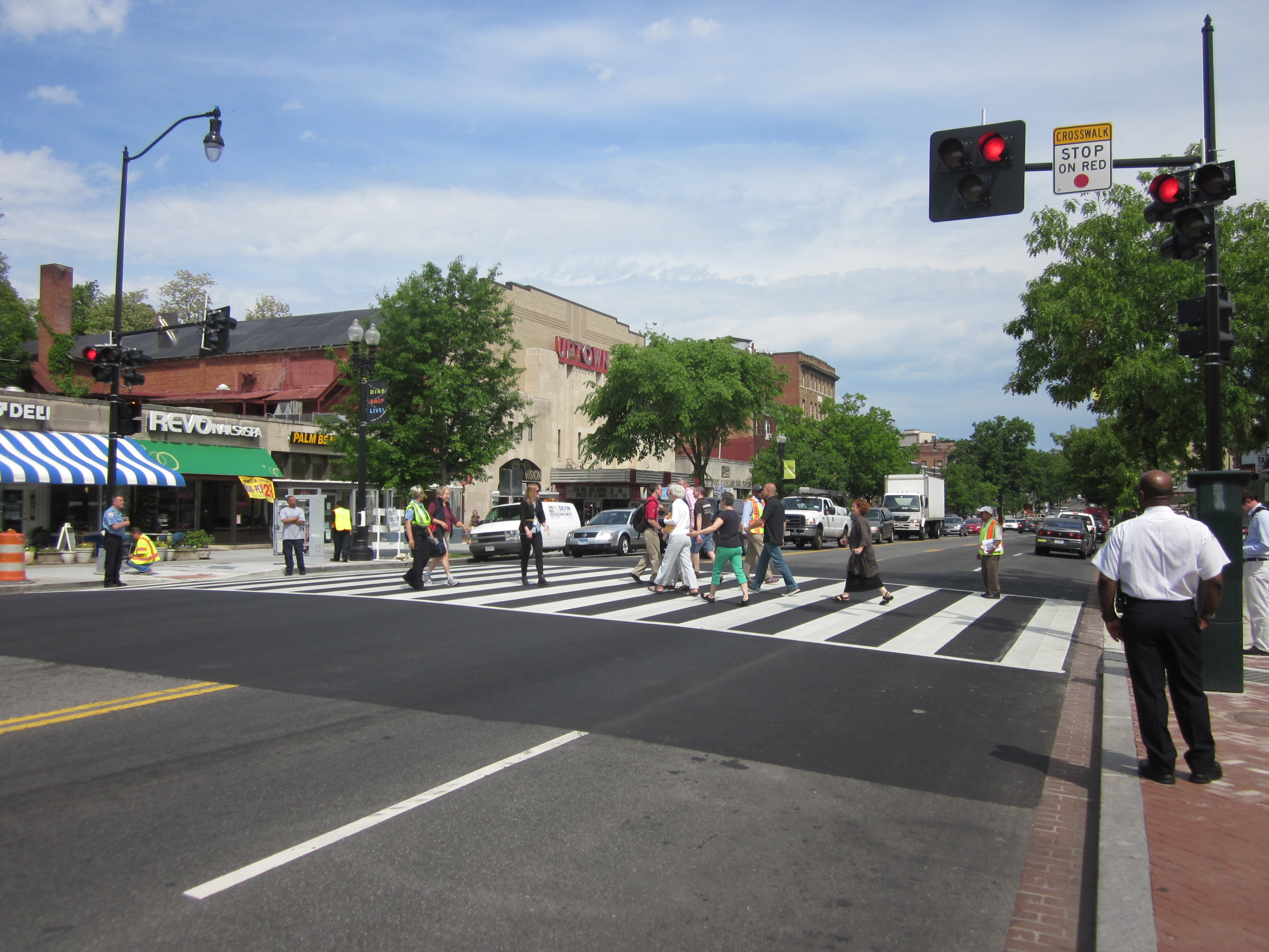 Connecticut Avenue Streetscape Cleveland Park Community Association