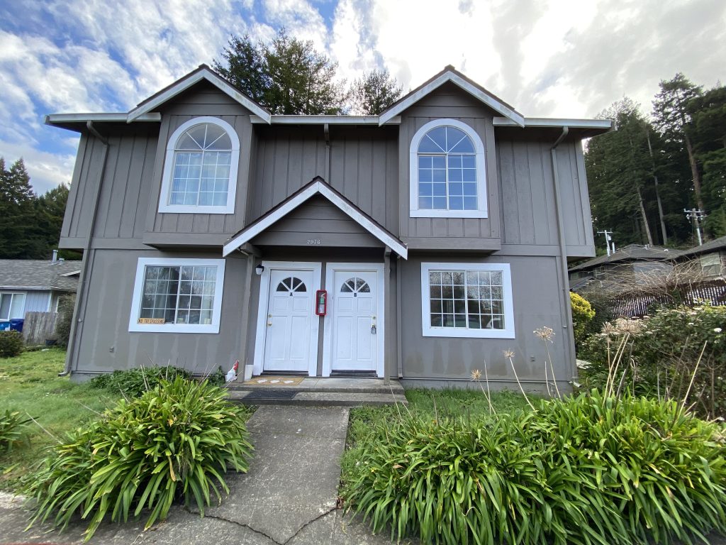 Arcata 2Bedroom Apartment Available early August Complete Property