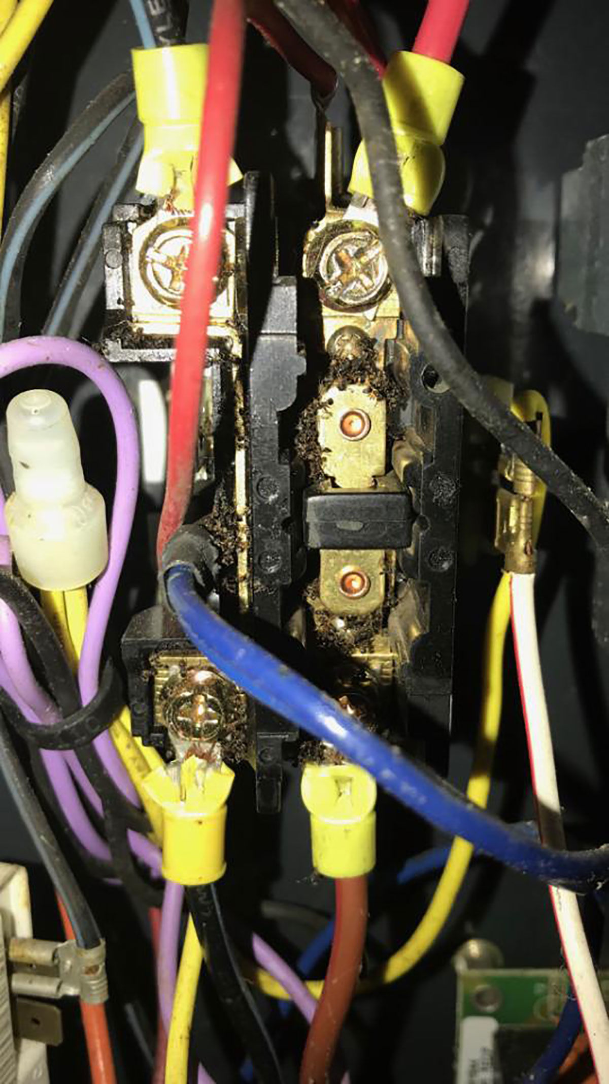 WHAT IS A CONTACTOR AND WHAT DOES IT DO? Crabtree Services