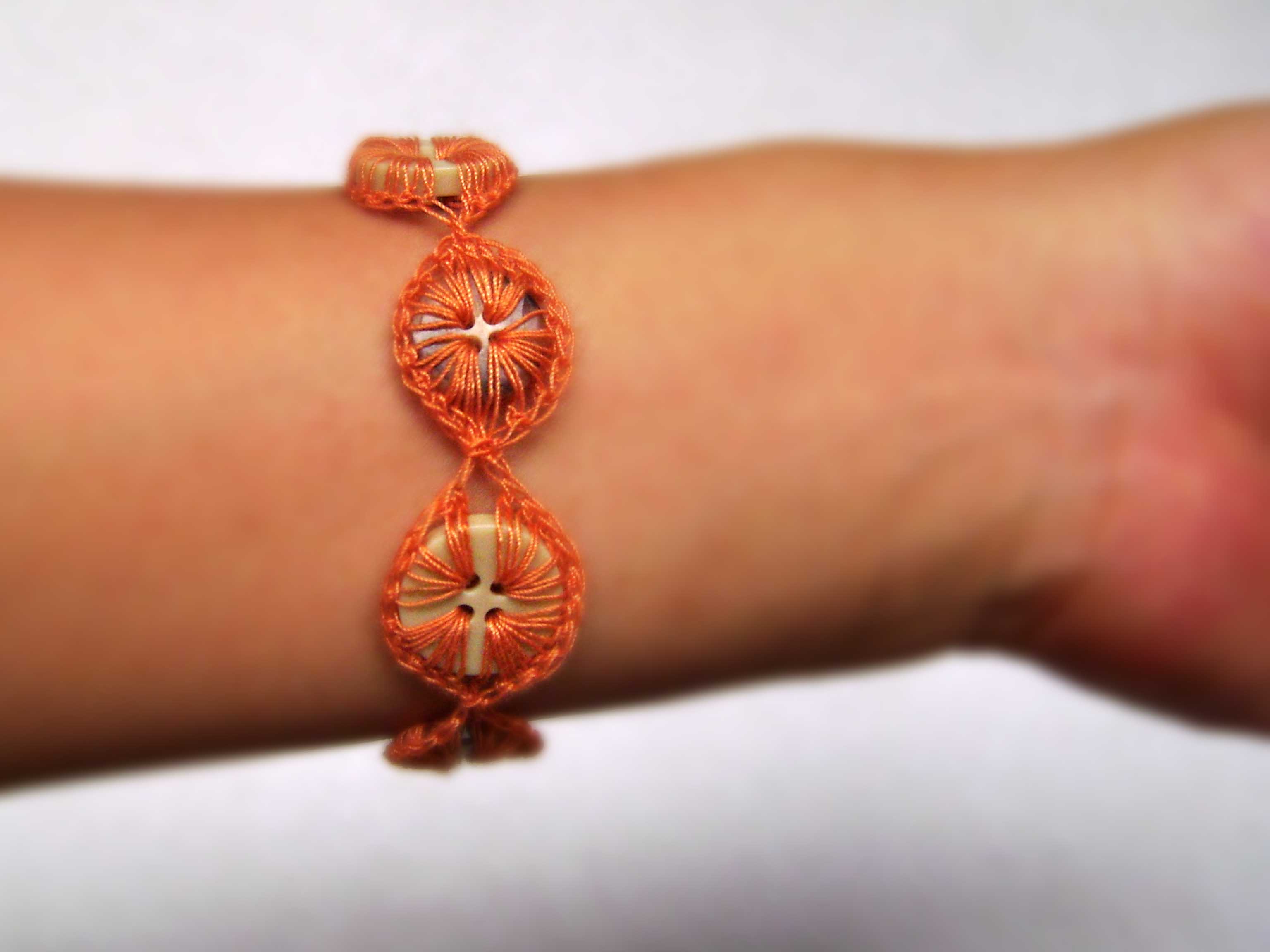 Crochet buttons bracelet tutorial Craft Ideas