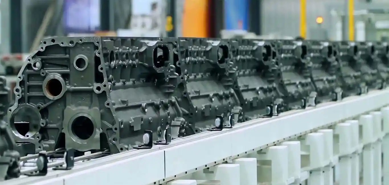 Automotive Powertrain Manufacturers Powertrain System in Vehicle