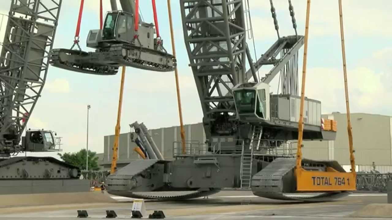 Liebherr LR 1250 lattice boom crawler crane self disassembly system