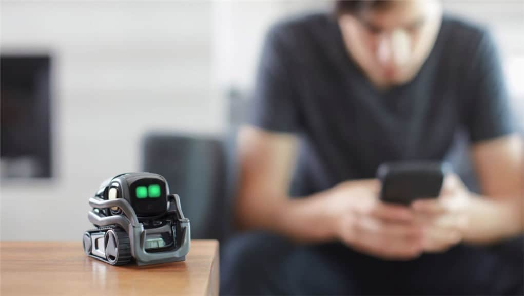 Meet Vector, Cozmo robot's older brother from Anki Meet Vector, Cozmo robot's older brother from Anki
