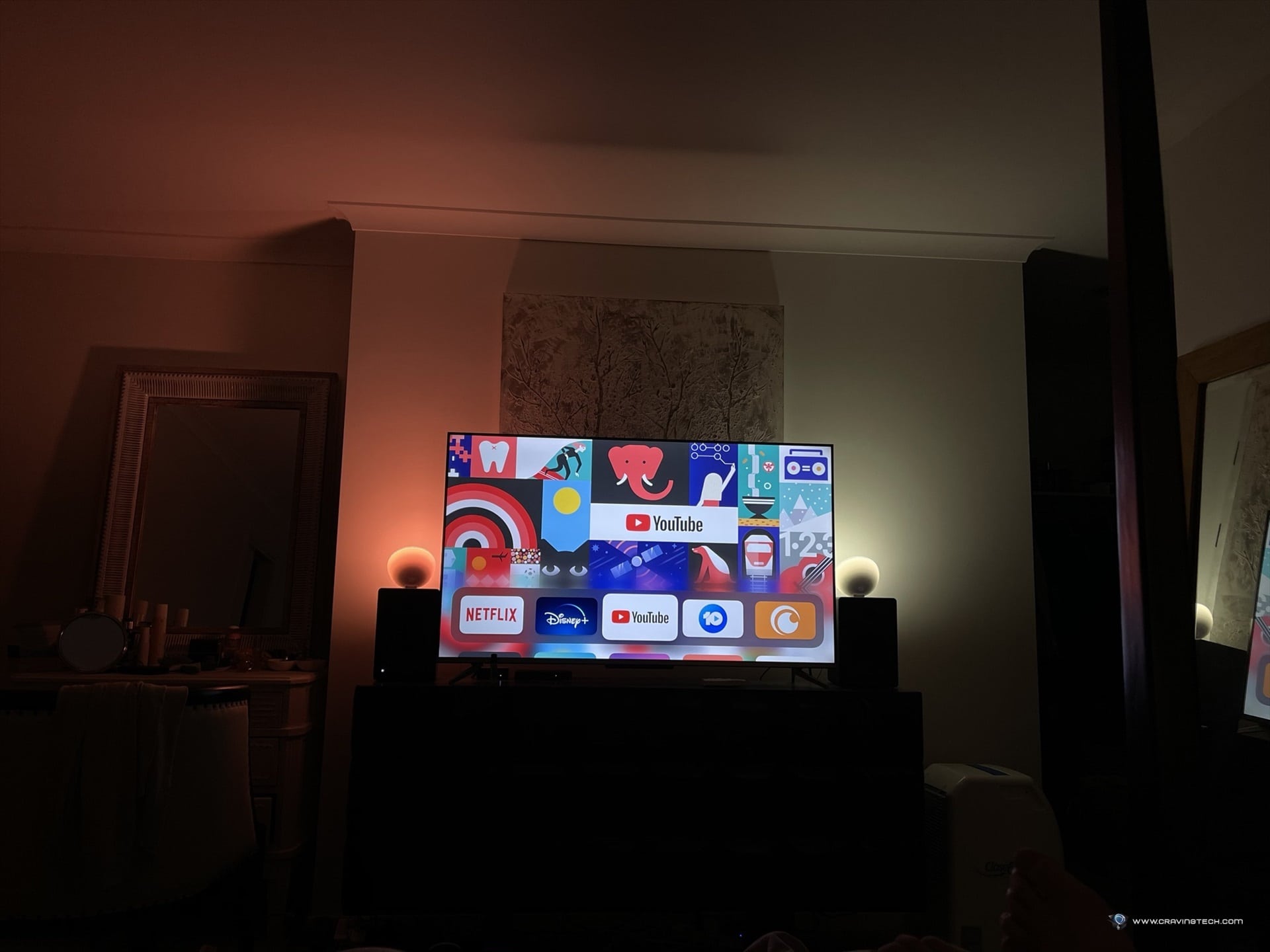 Sync the lights with your TV content Philips Hue Play HDMI Sync Box