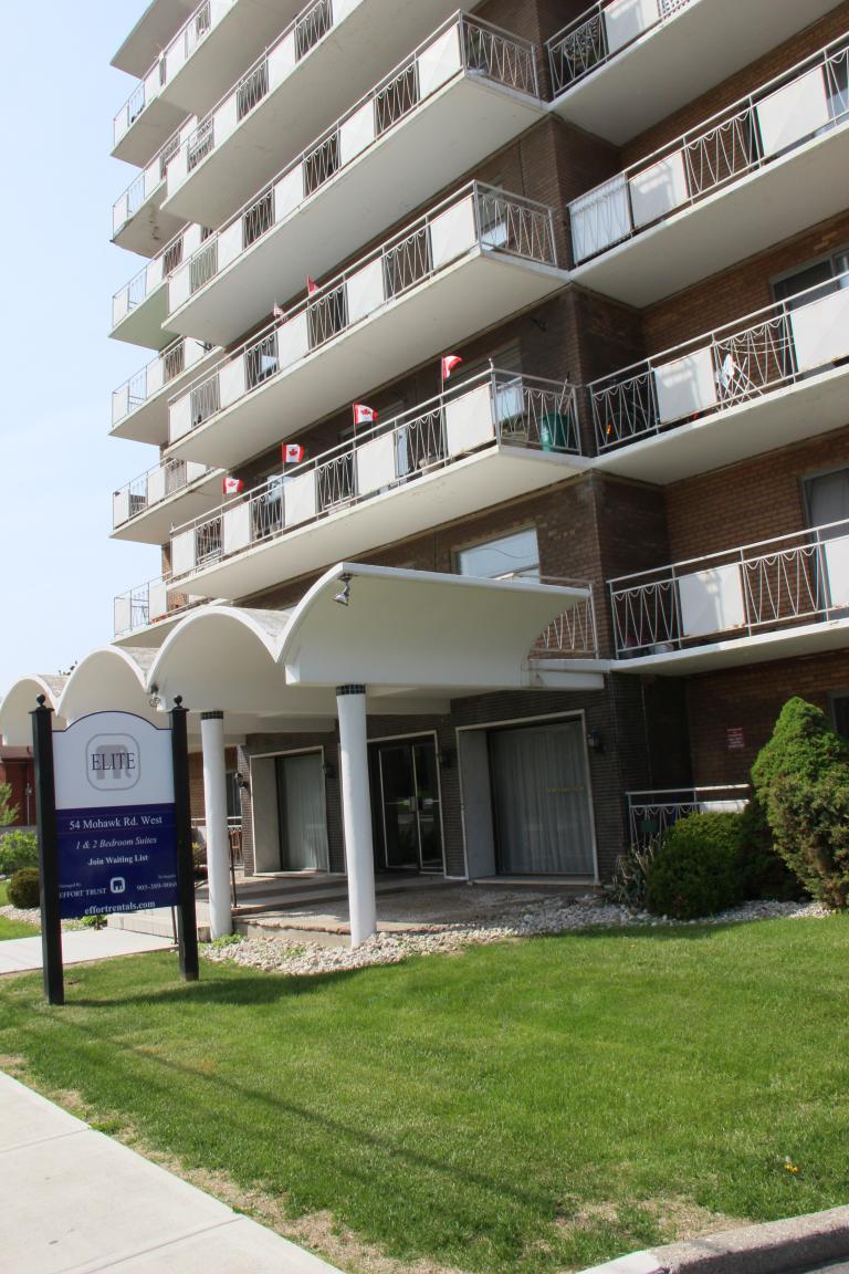 54 Mohawk Road, West Hamilton, ON Canadian CRB Program