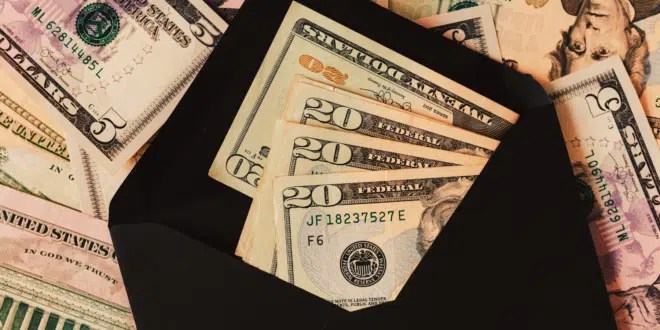 Stratégie en danger ? Si Bitcoin baisse, 8 milliards de dollars de dette IMPOSSIBLE à rembourser ? Stratégie en danger ? Si Bitcoin baisse, 8 milliards de dollars de dette IMPOSSIBLE à rembourser ?