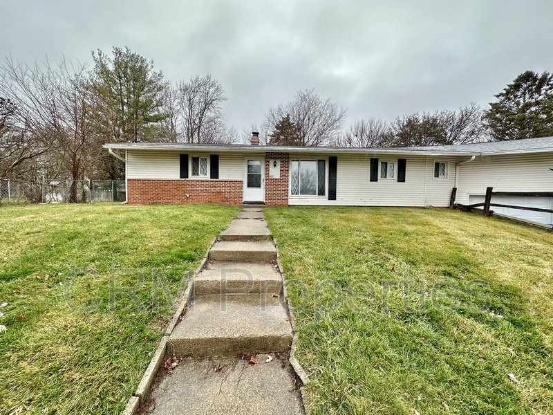 802 Buckskin Ct Kokomo, IN 469025412 CRM Properties Inc