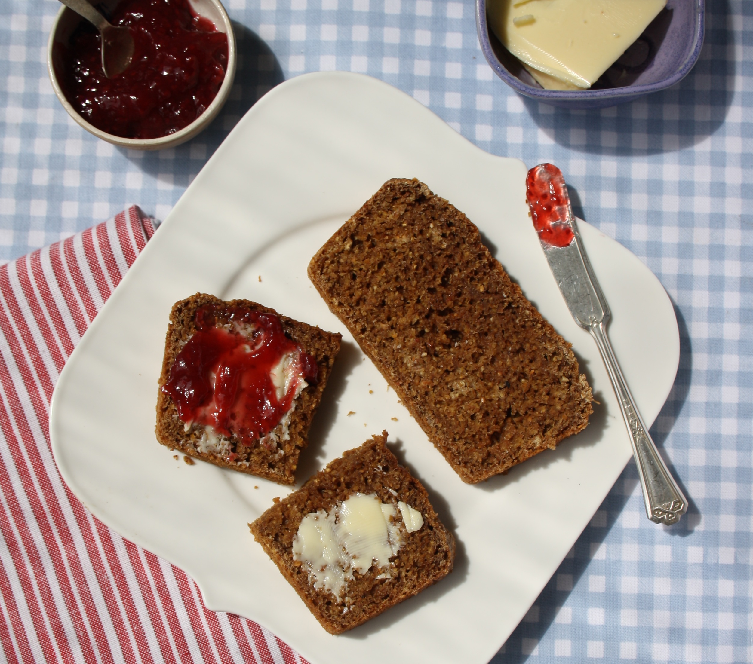Whole wheat molasses quick bread a family favourite Crosby's Molasses