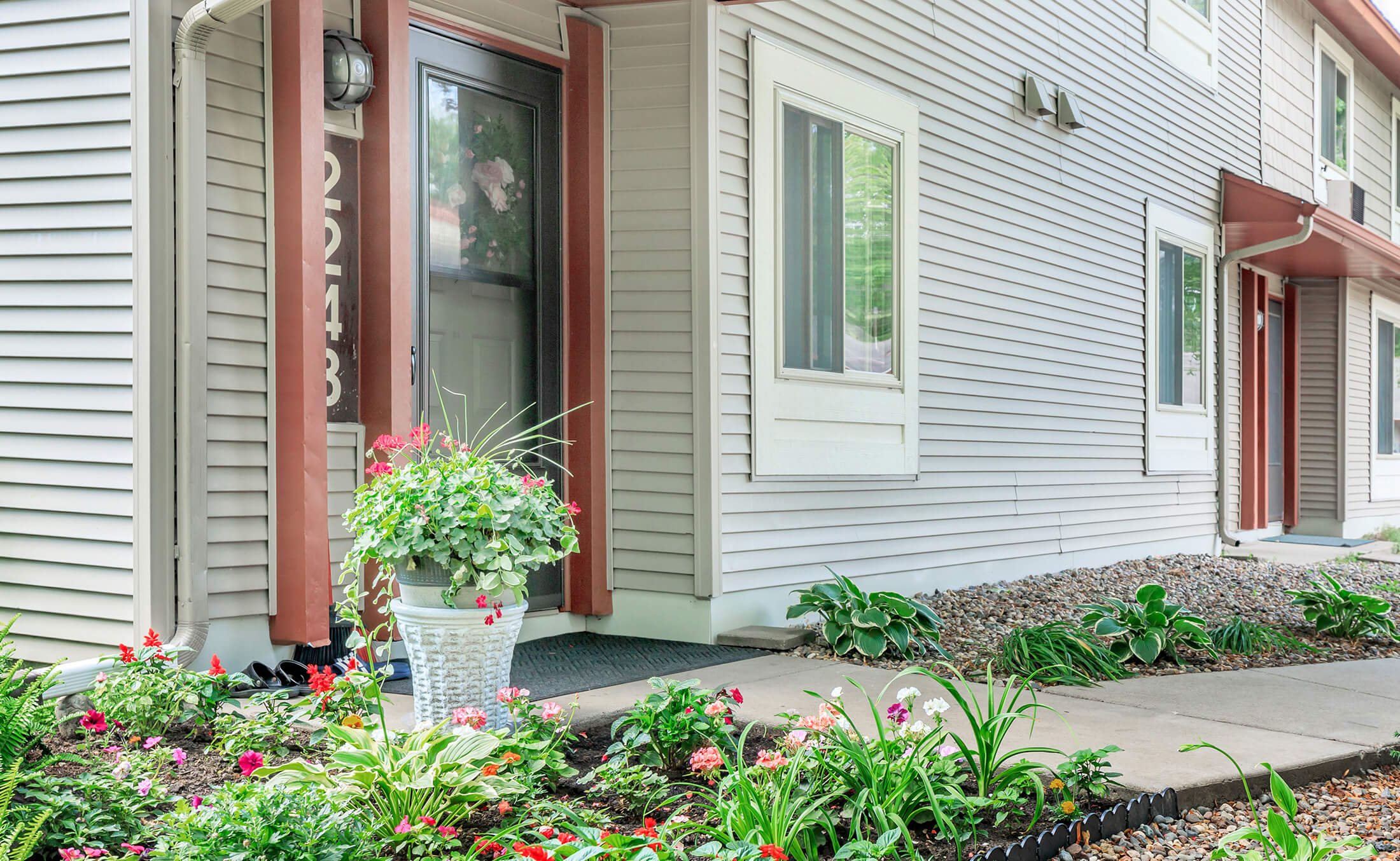 Aspen Glen Townhomes Apartments in New Brighton, MN