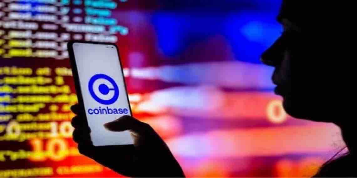 Coinbase users report scams and phishing attacks 1