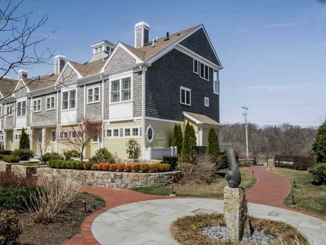 Surfside, Narragansett, Rhode Island May 2017