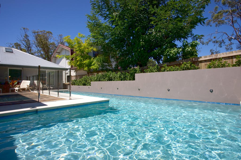 Wrap around pool Beacon Hill Crystal Pools