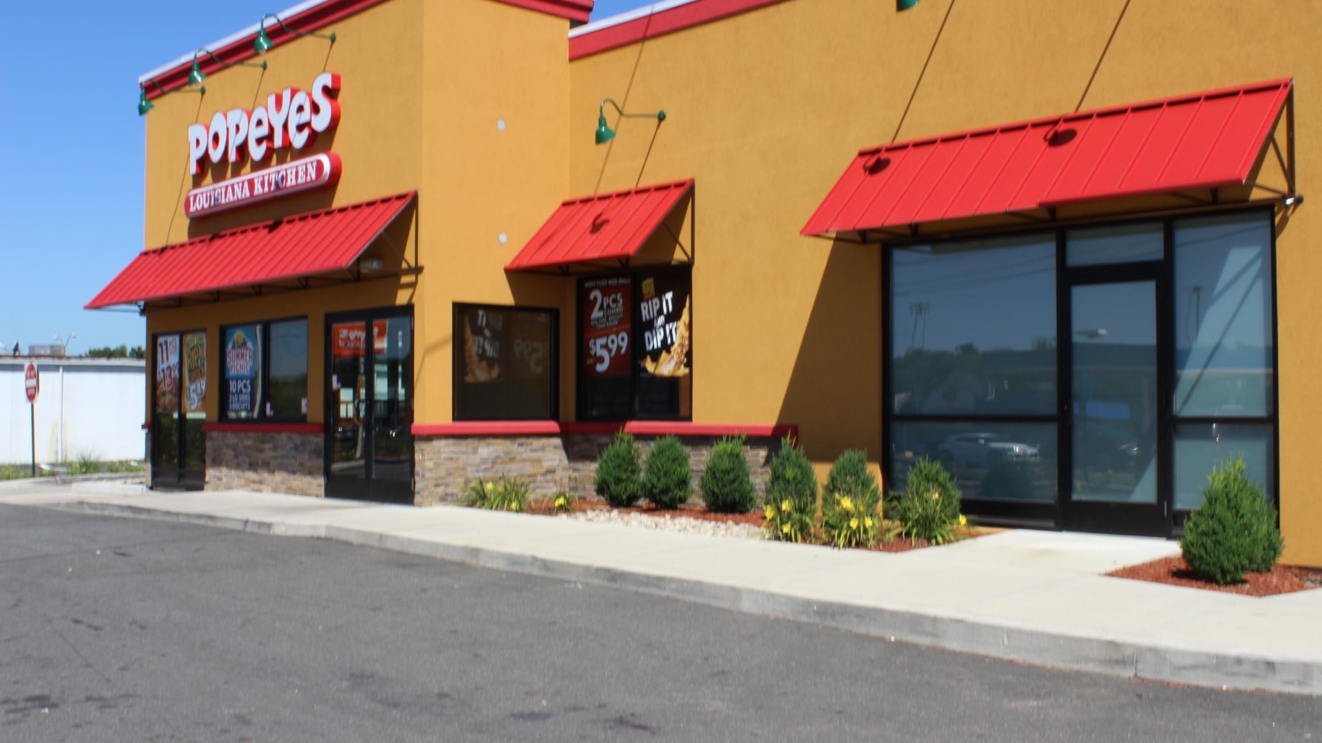 Popeye's Commercial Storefront Services