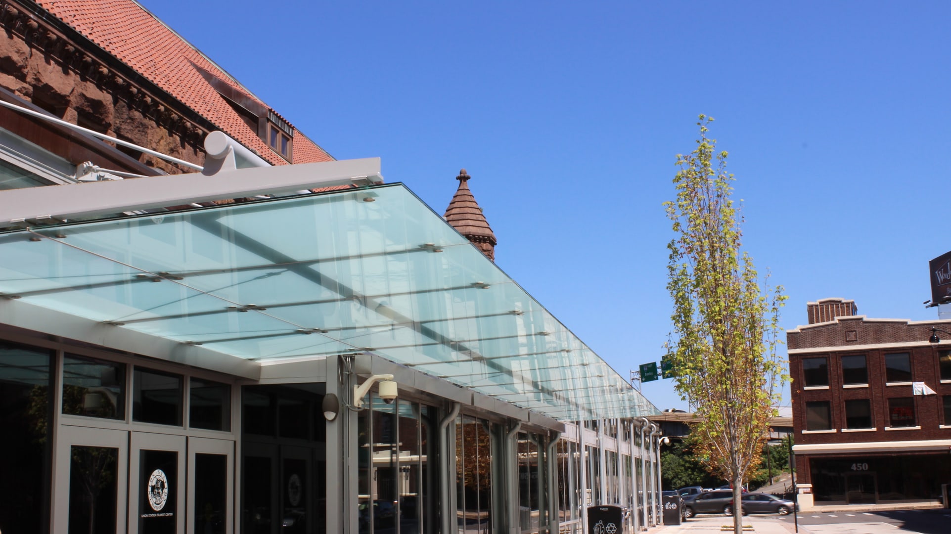 Union Station Commercial Storefront Services