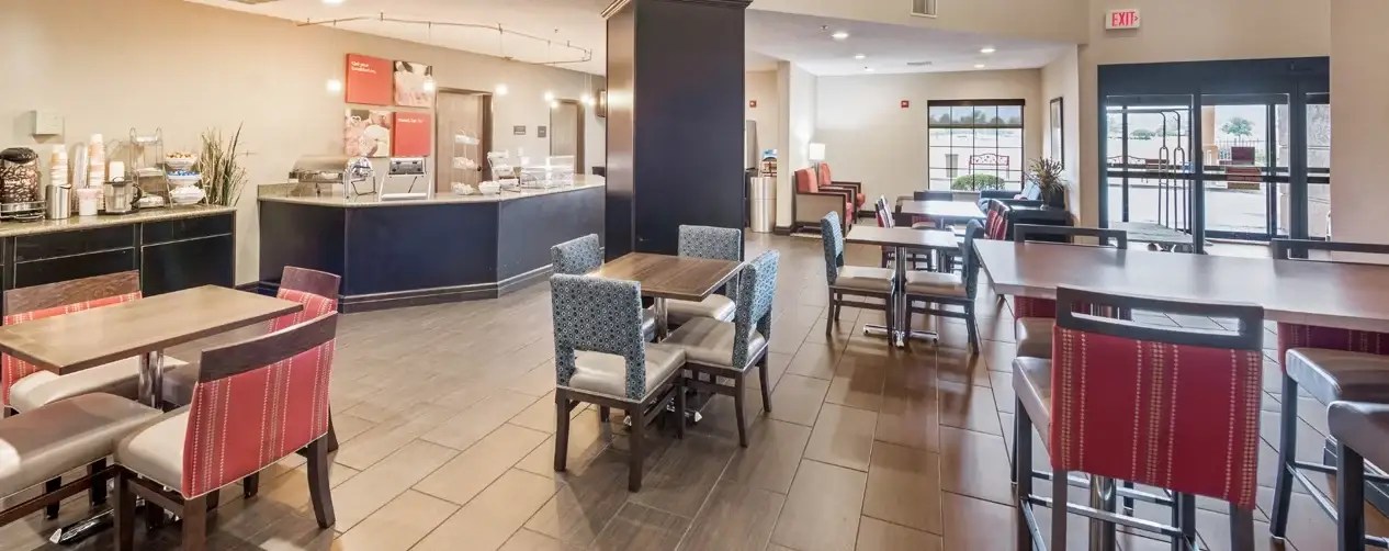 Hotel Room Reservation in Monroe Luxury Hotels in Monroe