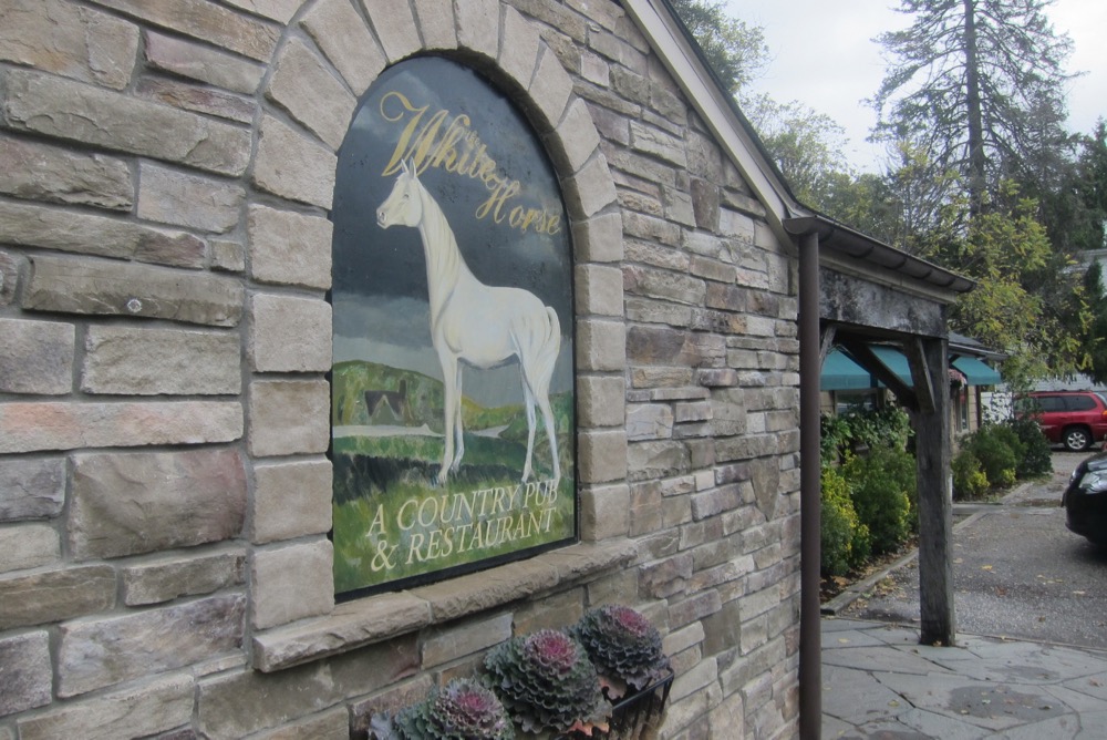 The White Horse Country Pub & Restaurant